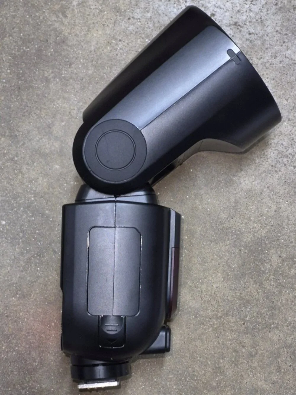 Neewer Z1-C TTL Li-ion Round Head Flash Speedlight CANON with 2 Batteries VGUC